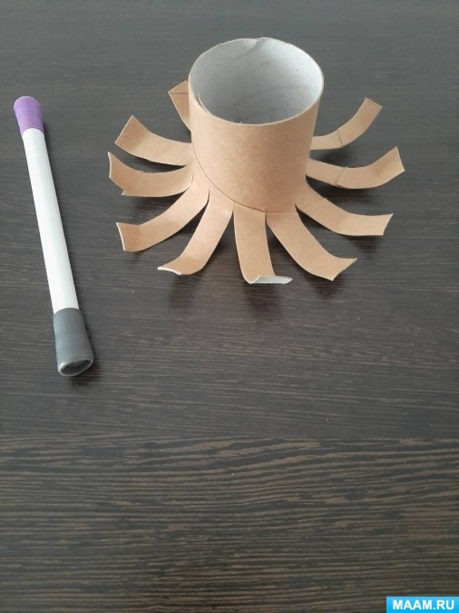 Осьминог из втулки от туалетной