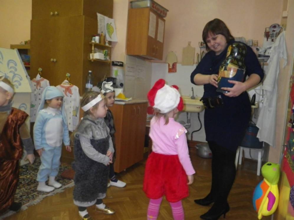 Занятие по конструированию во второй младшей группе «Теремки для матрёшек» с элементами театрализованной деятельности Фото Занятие по конструированию во второй младшей группе «Теремки для матрёшек» с элементами театрализованной деятельности