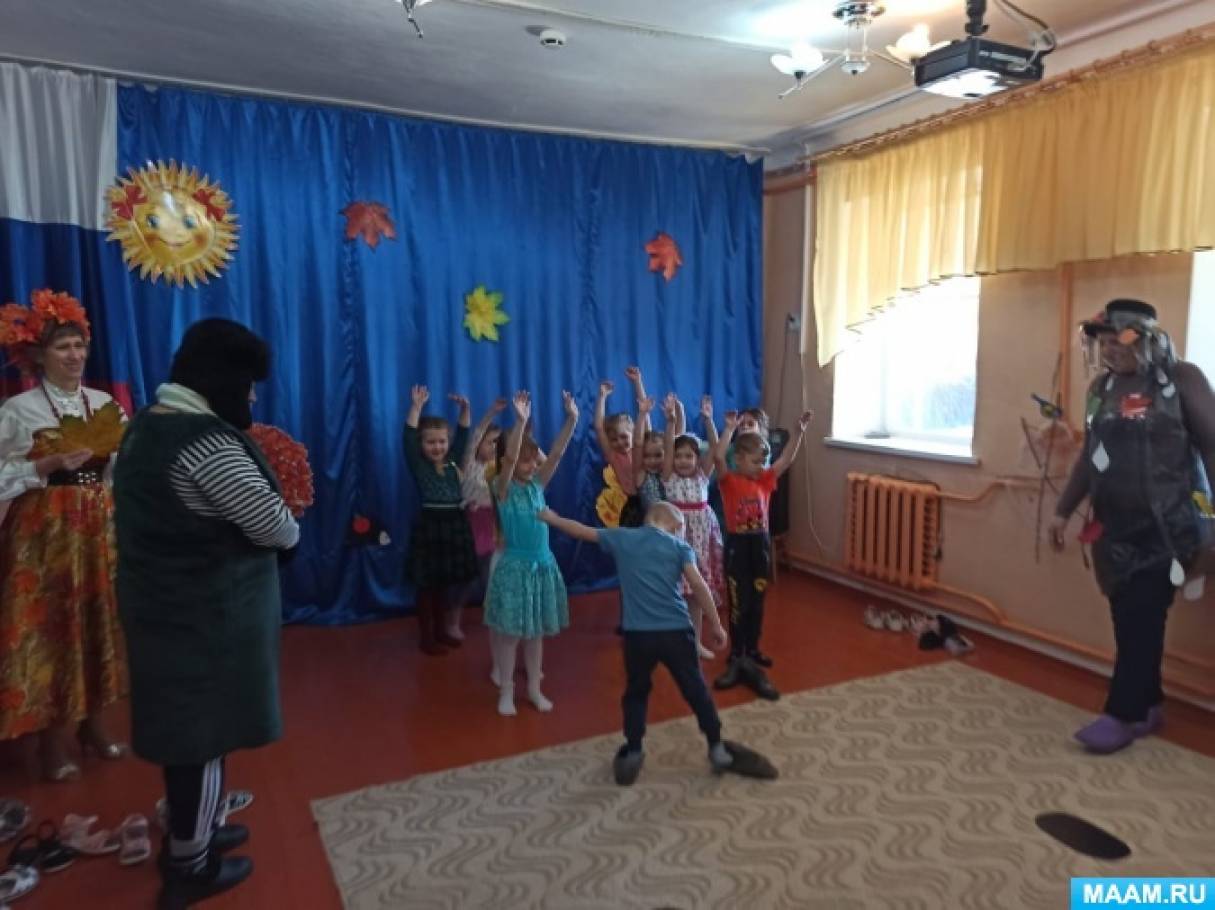 Смотреть фотографию №3 Фото №3 Пришла к нам опять чудо осень Стихи Осень осень не спеши И с дождями подожди Дай ещё нам лета Солнышка и света