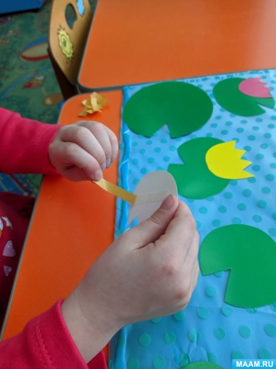 Мастер-класс по изготовлению развивающей игры «Лягушата на пруду» для ...