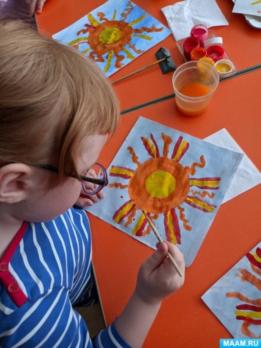 Декоративное рисование «Ярило-Солнце» с детьми средней группы к Дню солнышка на МAAM
