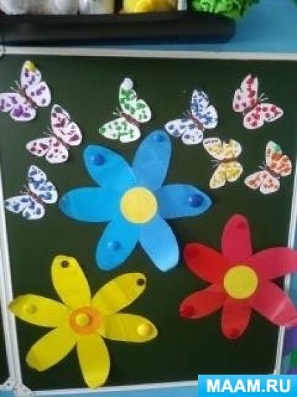 Конспект занятия по лепке в младшей группе «Бабочка на цветке»