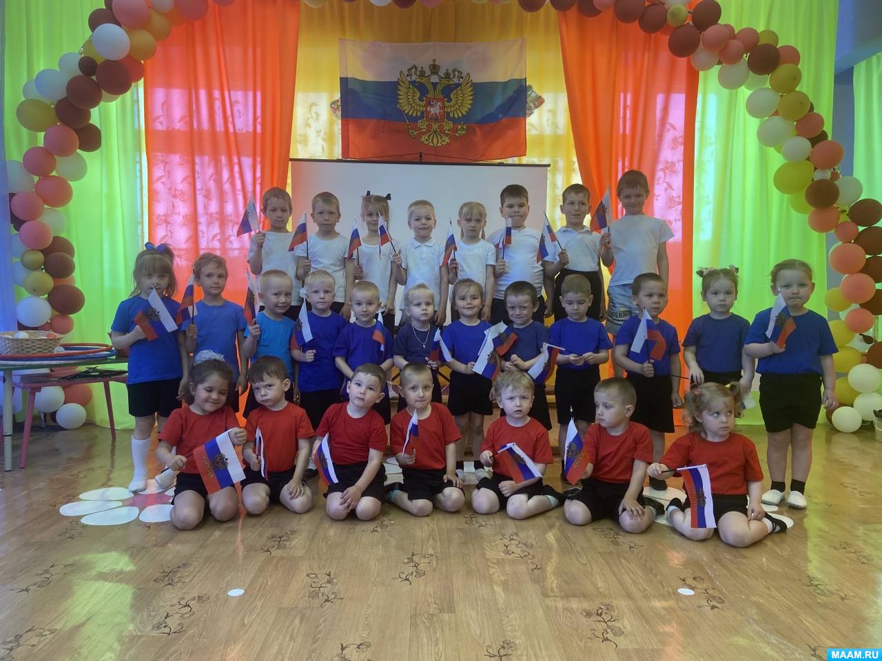 Фотоотчет о праздничном мероприятии для дошкольников к Дню России (18 ...