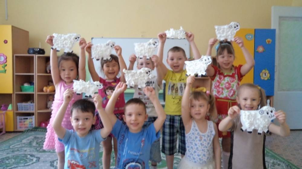 Мастер-класс по аппликации из салфеток «Овечка» Фото Мастер-класс по аппликации из салфеток «Овечка»