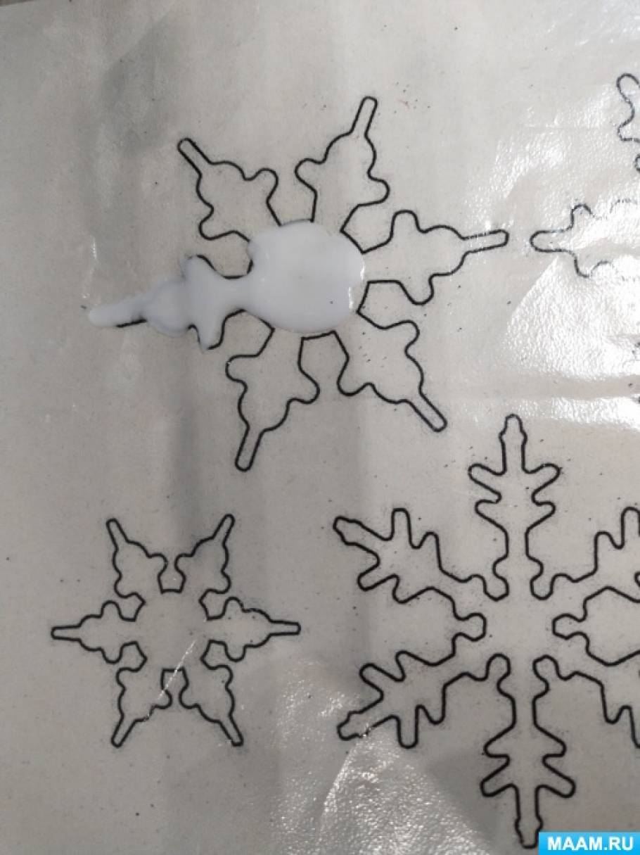 Снежинка из пластилина