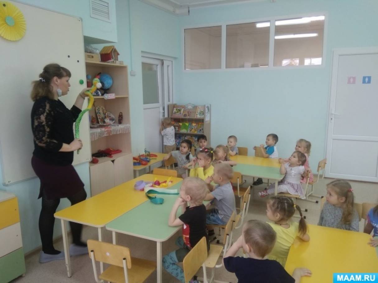 Игровое занятие в младшей группе «Учимся сравнивать два предмета по размеру» Фото Игровое занятие в младшей группе «Учимся сравнивать два предмета по размеру»