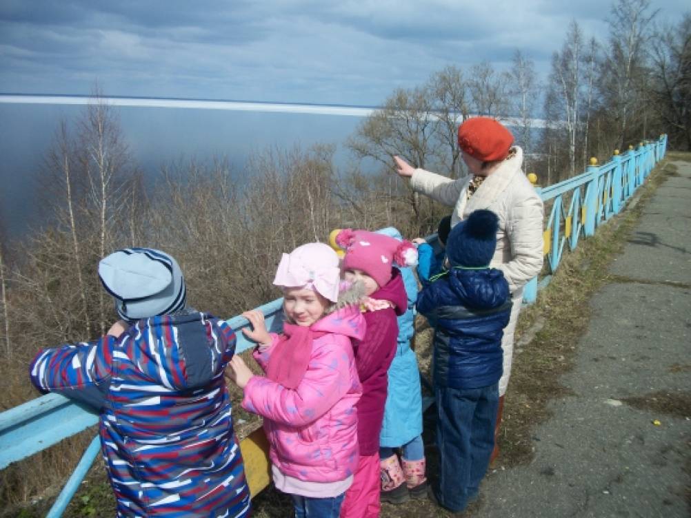 Смотреть фотографию №4 Фото №4 Лед уже потемнел и вот вот река вскроется и льдины двинуться в путь