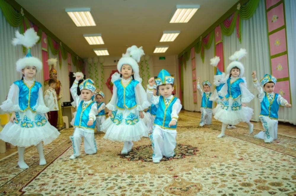 Новогодний Бал На Казахском