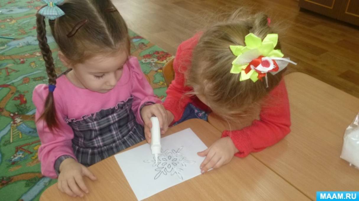 Рисунки солью и клеем на бумаге чем полезен