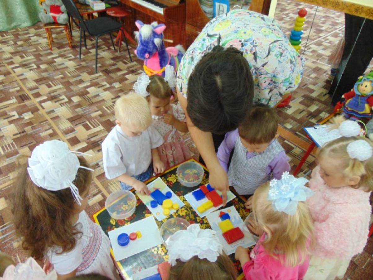 Проект в младшей группе «Наши любимые игрушки» (7 фото). Воспитателям ...