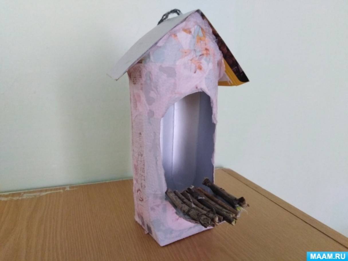 Кормушка из картона