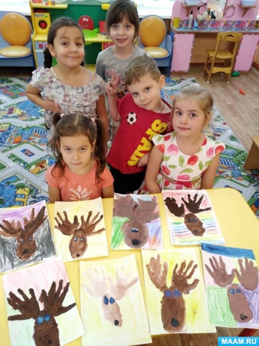 Детский мастер-класс по рисованию ладошками «Красавец лось»