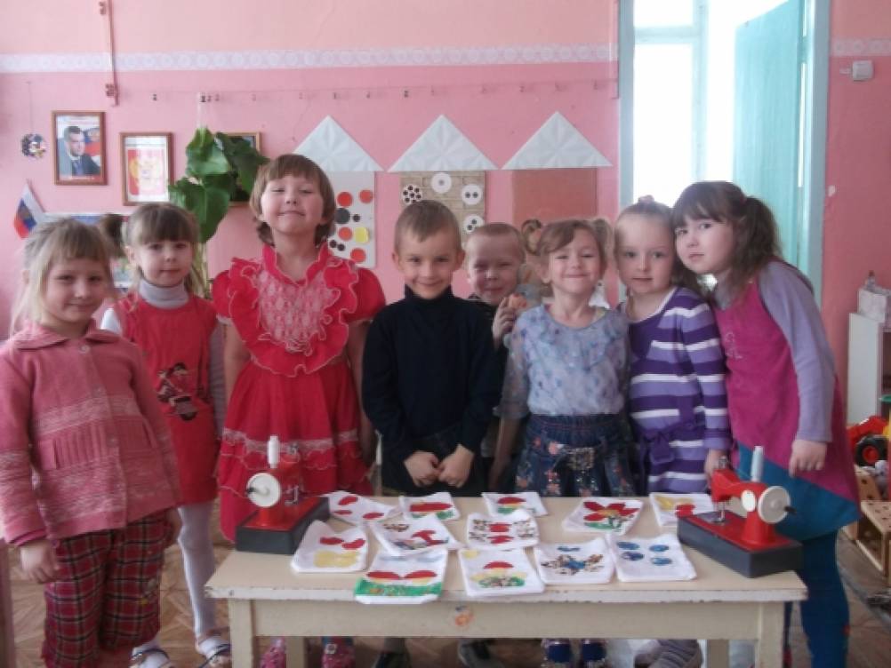 Смотреть фотографию №3 Фото №3 Задачи Развивающие Развивать умение создавать образ с помощью ткани