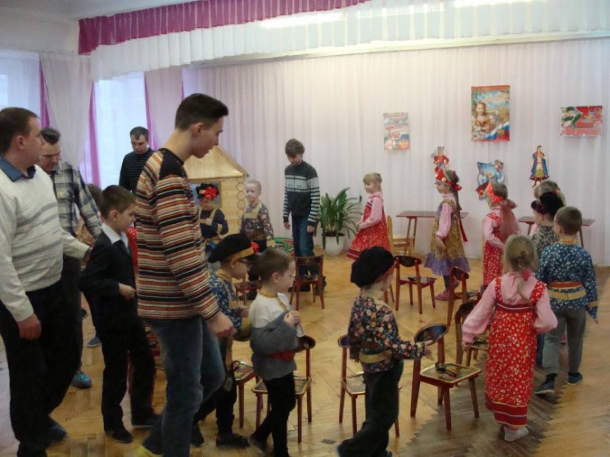 Сценарий совместного развлечения для детей старшего дошкольного возраста и их родителей «Богатырские состязания» Фото Сценарий совместного развлечения для детей старшего дошкольного возраста и их родителей «Богатырские состязания»