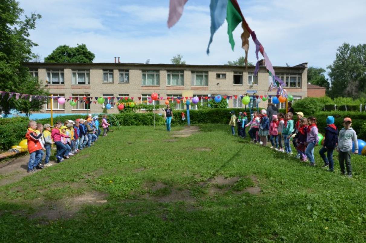 Фотоотчет о проведении летнего спортивного праздника «Наши лучшие друзья — солнце, воздух и вода» Фото Фотоотчет о проведении летнего спортивного праздника «Наши лучшие друзья — солнце, воздух и вода»
