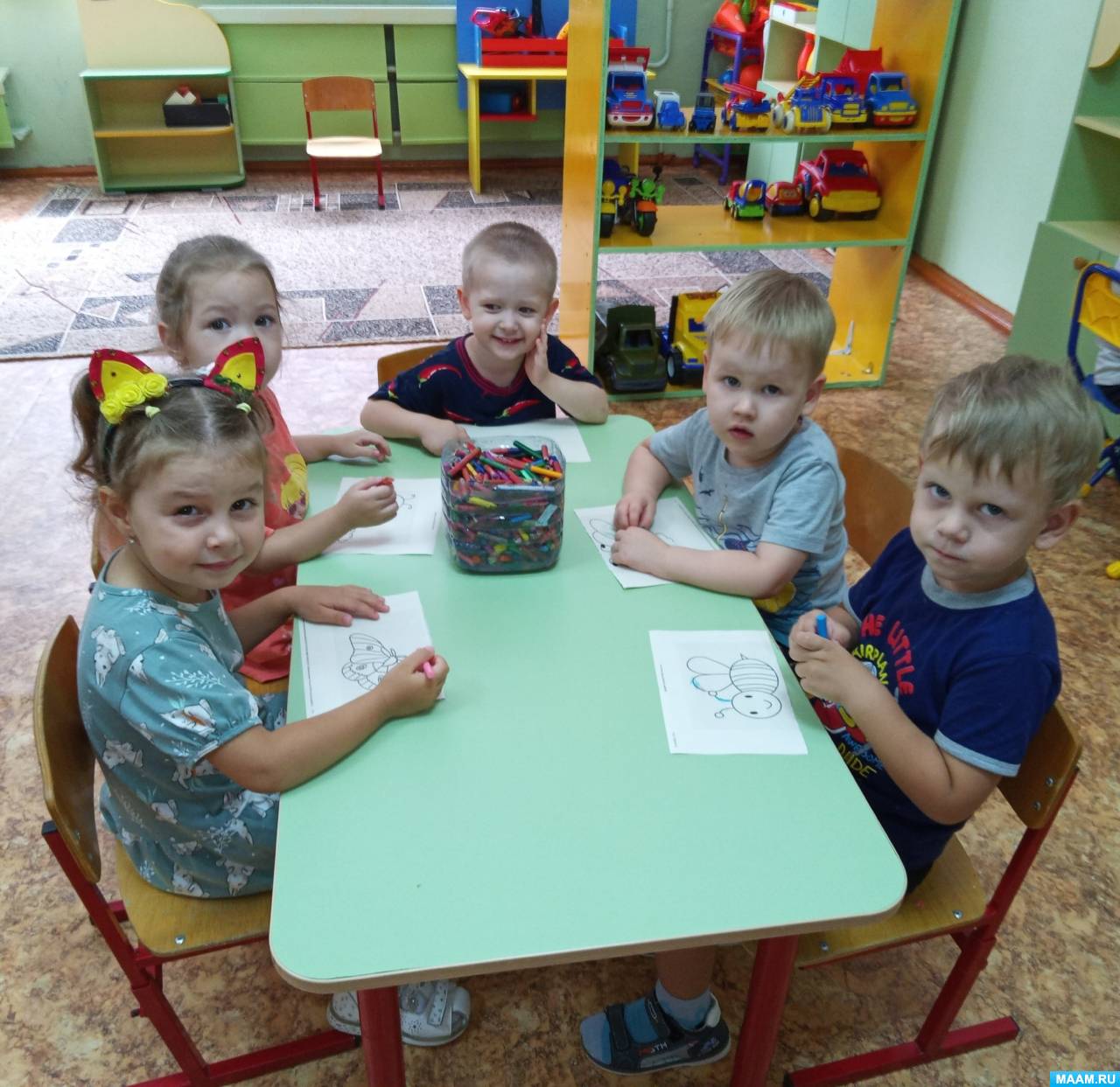 Рисование во второй младшей группе (1 фото). Воспитателям детских садов ...