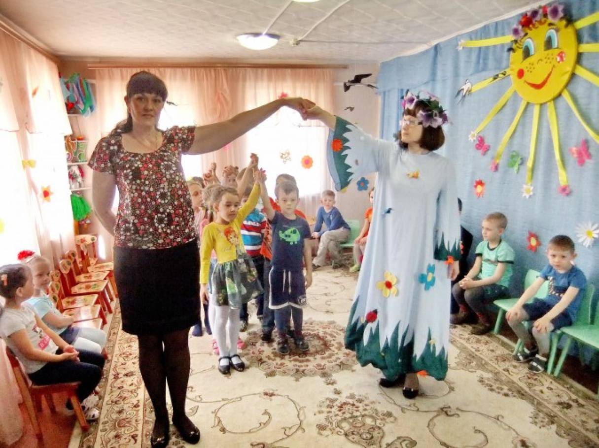 Из опыта работы. Проведение праздника «Весна-красна» Фото Из опыта работы. Проведение праздника «Весна-красна»