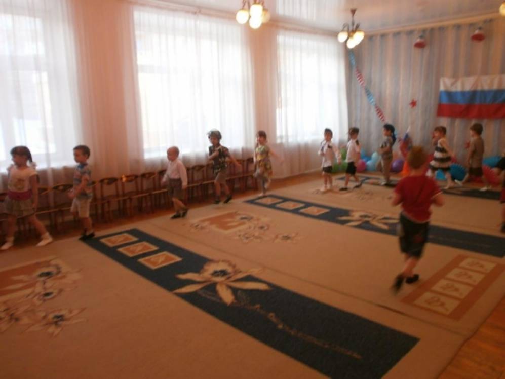 Праздник «День защитников Отечества» в средней группе Фото Праздник «День защитников Отечества» в средней группе