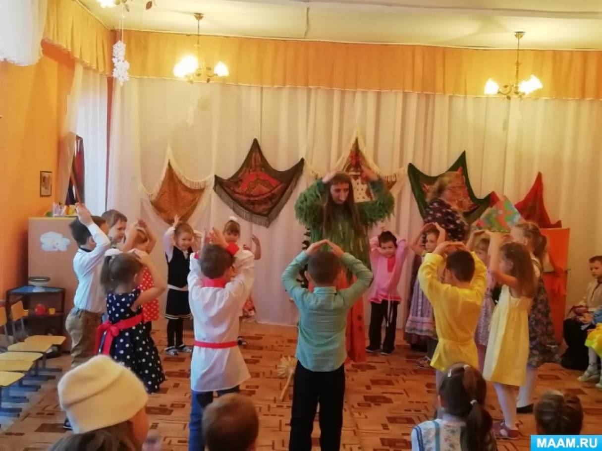 Смотреть фотографию №9 Фото №9 Зато в эти дни было принято посещать знакомых близких друзей дарить подарки вспоминать о бедных и нуждающихся людях