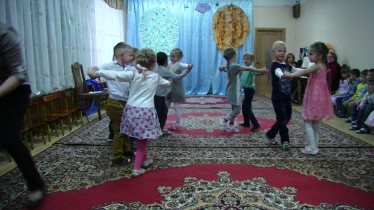 Смотреть фотографию №7 Фото №7 Узнал Антошка от ребят и про главного врага картофеля колорадском жуке