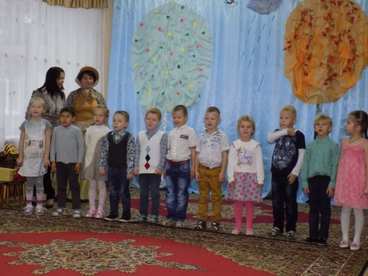 Смотреть фотографию №9 Фото №9 Папы изображали голодных колорадских жуков