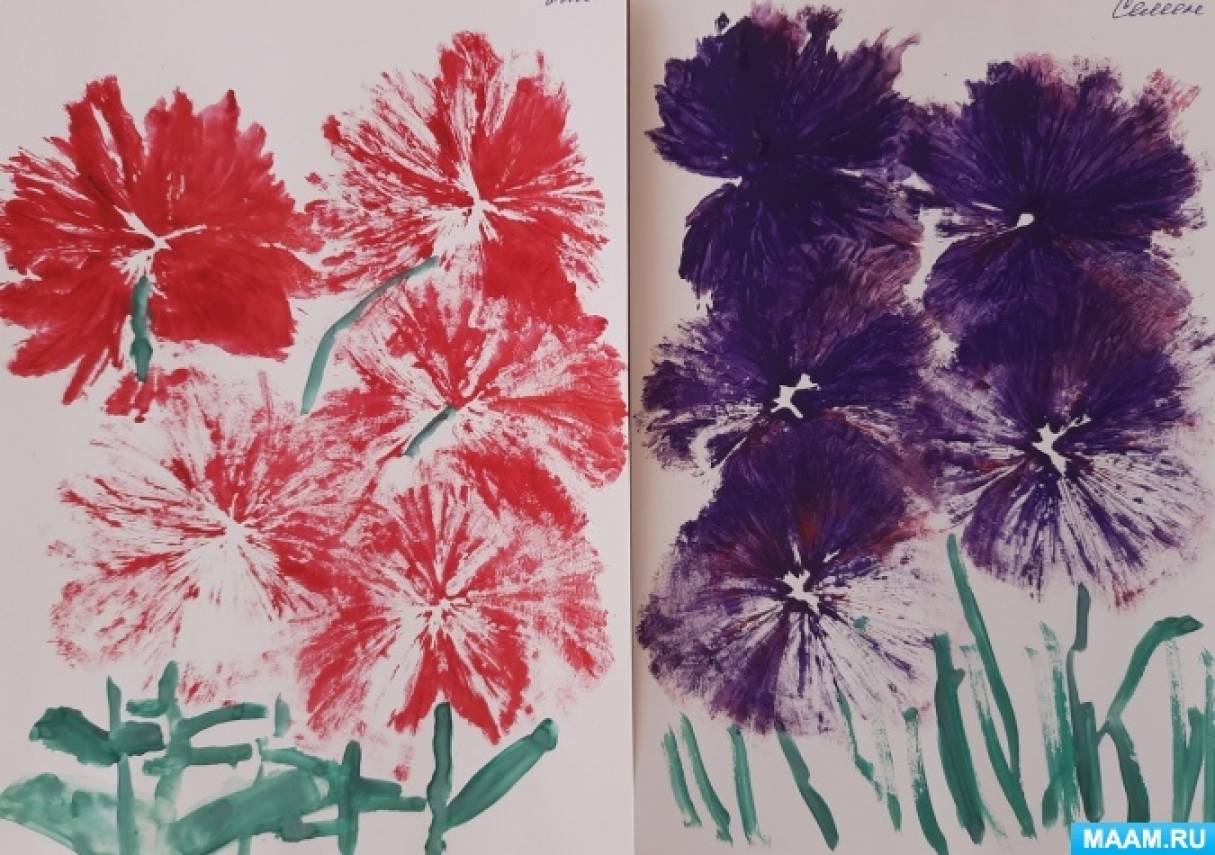 Фотоотчёт о занятии по нетрадиционному рисованию при помощи полиэтиленового пакета с детьми младшей группы «Красивые цветы»