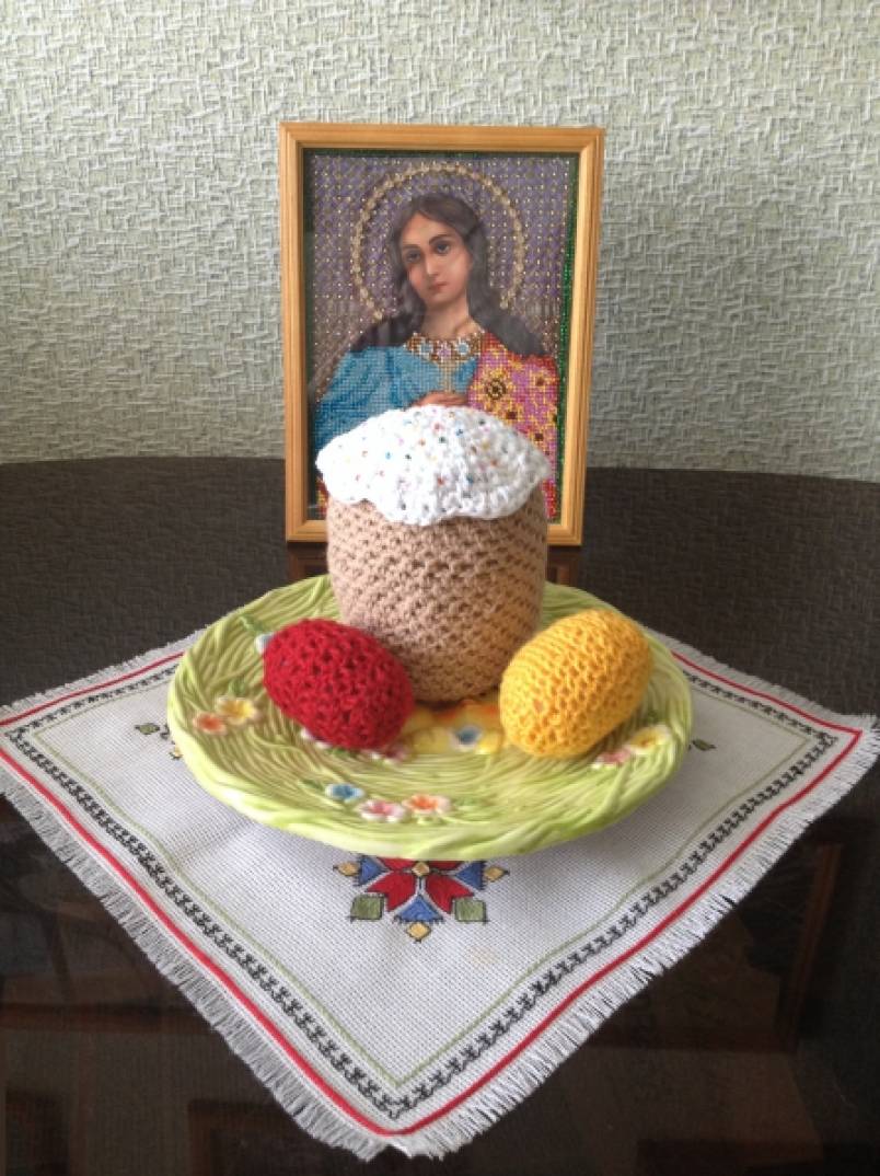 Вязаные пасхальный кулич и яички Фото Вязаные пасхальный кулич и яички