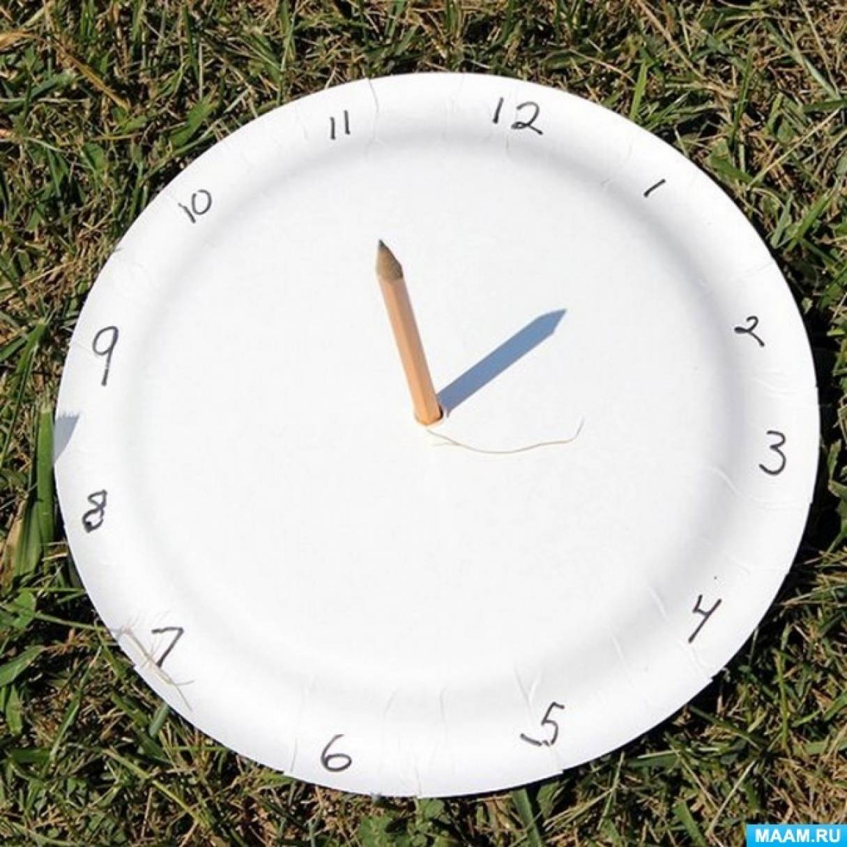 Компас из картона. Макет солнечных часов. Солнечные часы из тарелки. Солнечные часы для сада. Солнечные часы для детей.