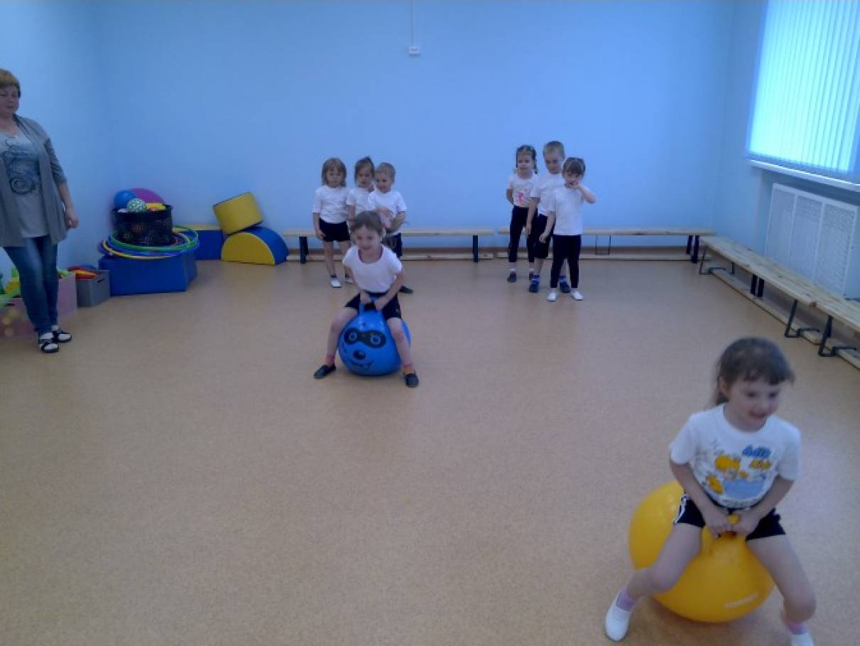 спортивное мероприятие в детском саду средняя группа. спортивные развлечения в доу. спортивные развлечения дошкольников. спортивный досуг в детском саду. спортивное мероприятие в детском саду средняя группа.