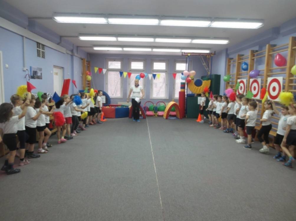 Спортивный праздник в старшей группе детского сада. Сценарии праздника спортивные мероприятия 23 февраля старшая группа. Отважные и смелые сценарий.