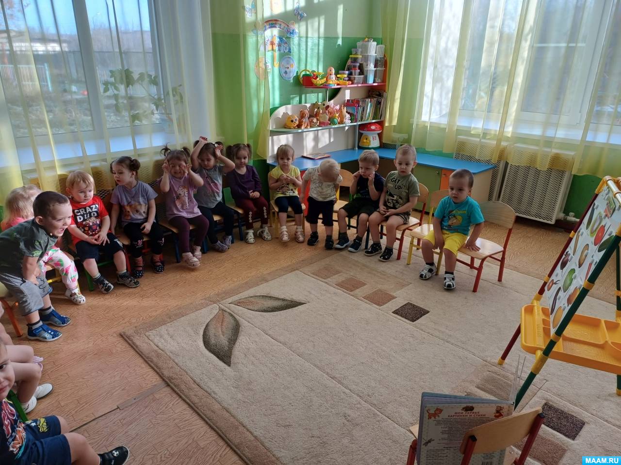 занятие музыкального руководителя в детском саду