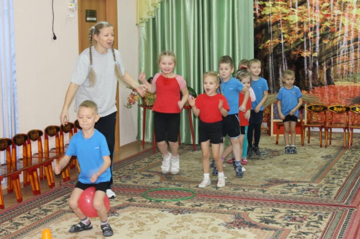 Спортивная эстафета сценарий. Сценарий эстафеты Веселые старты для детей. Сценарий эстафет на 23 февраля в детском саду.