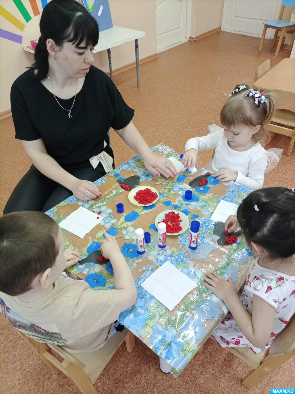 аппликация в первой младшей. аппликация цыпленок в средней группе. аппликация в младшей группе. аппликация в 2 младшей группе детского сада. аппликация в первой младшей группе.