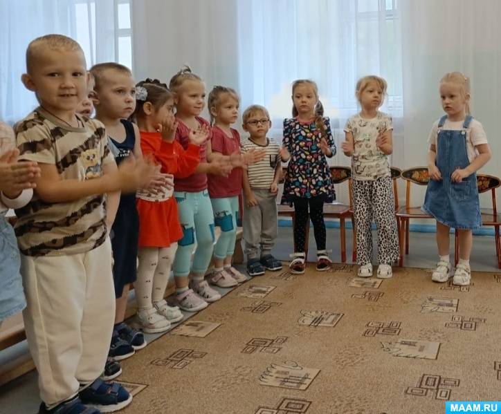 Смотреть фотографию №10 Фото №10 В каждой команде был водитель который перевозил строительный блок на грузовике