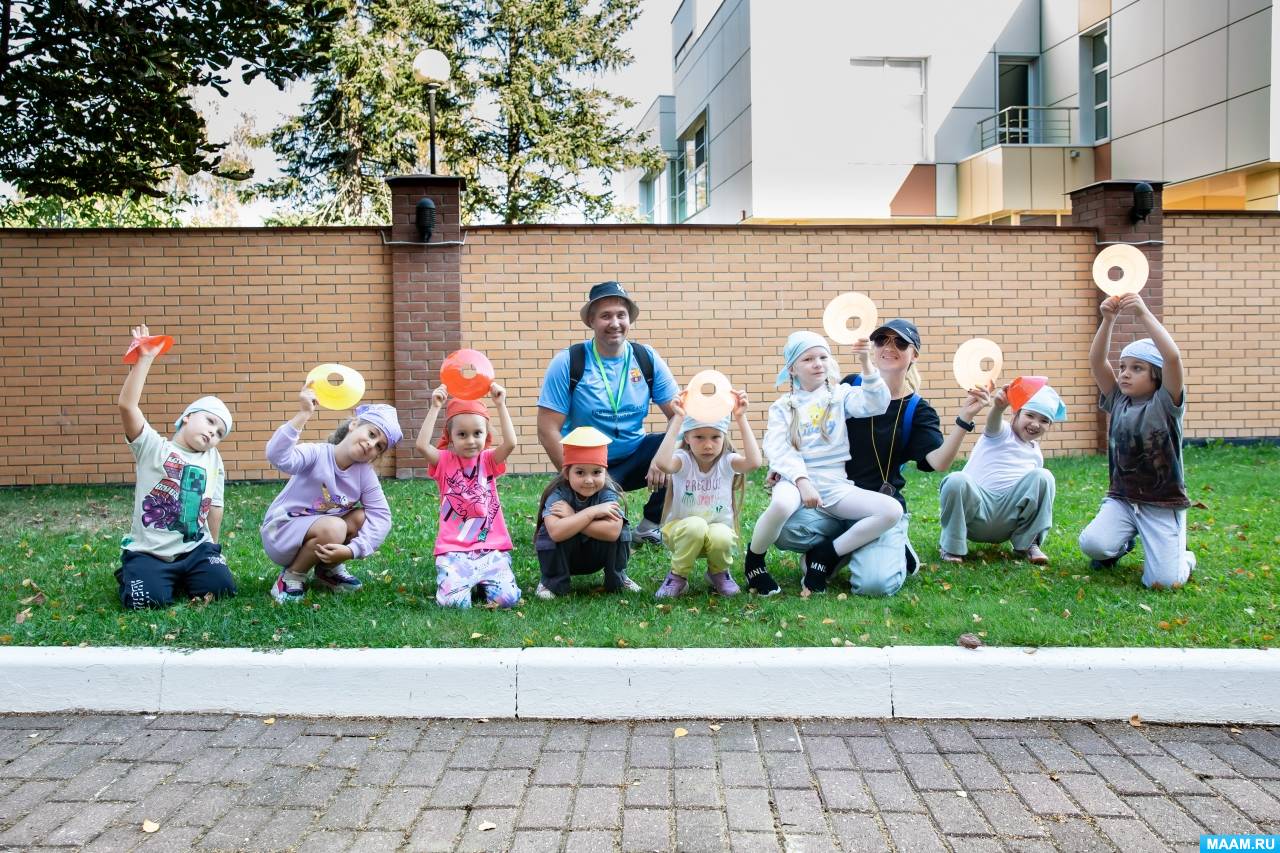 Спортивный праздник день матери в средней группе