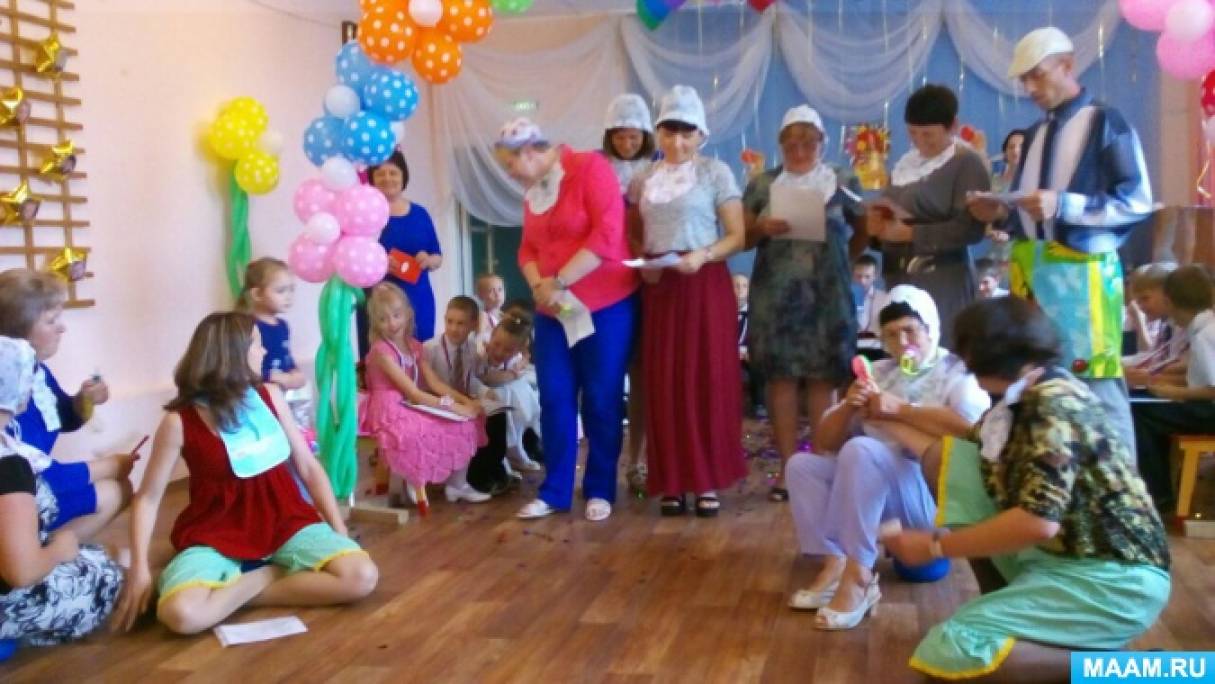 Смотреть фотографию №12 Фото №12 Торжественно прошло вручение дипломов и подарков от заведующей МБДОУ