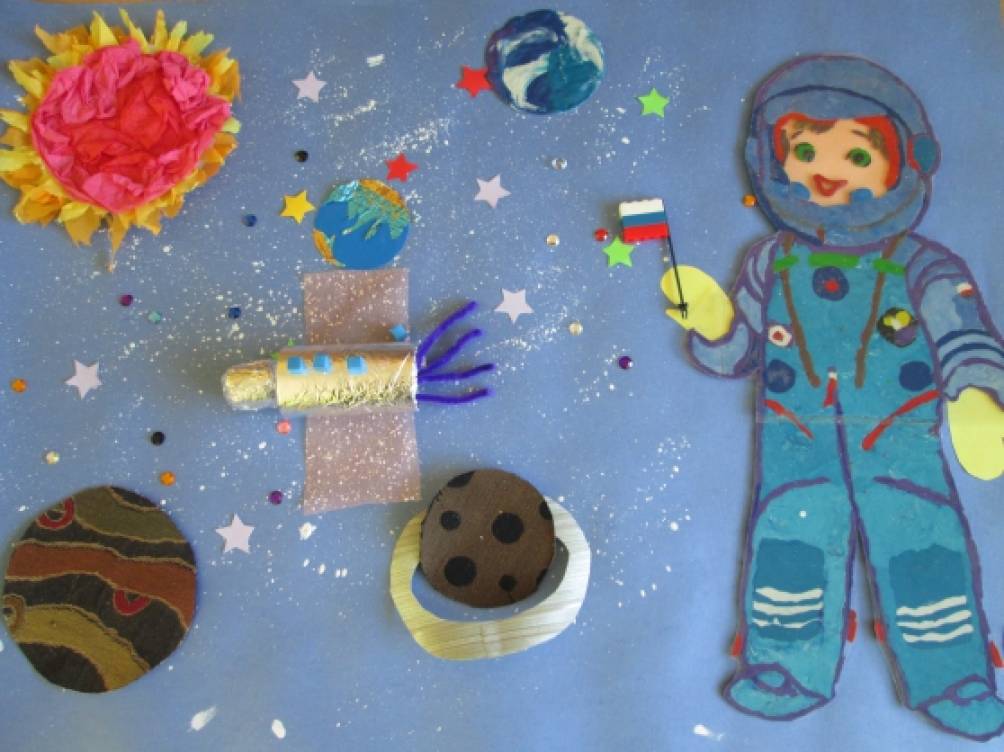 Конкурс в доу ко дню космонавтики. Поделка ко Дню космонавтики в детский сад. Поделка ко Дню космонавтики в детский.