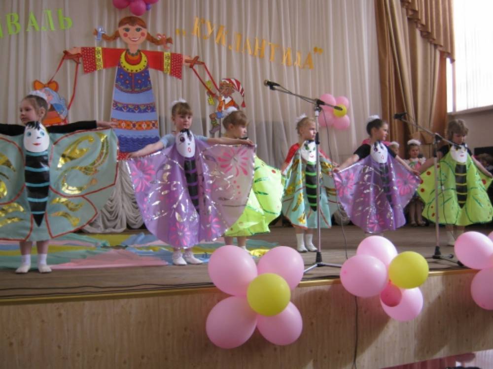 спектакль репка кукольный театр. кукольный театр заюшкина избушка. кц современник в строгино кукольный спектакль. детский сад сценарии кукольных спектаклей. театральная постановка три поросенка.