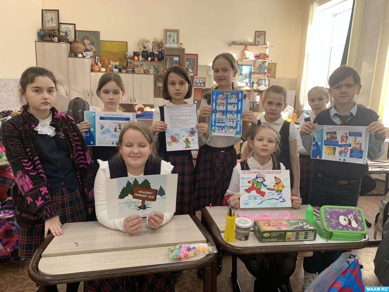 стихотворение на день учителя. пожелания любимому учителю. открытка для учителя. стих учителю на выпускной начальной школы. поздравление первому учителю.