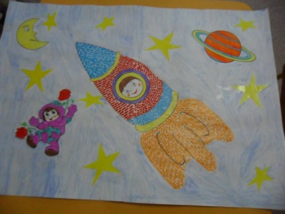 Поделка ко дню космонавтики младшая группа. Аппликация ко Дню космонавтики. Поделка ко Дню космонавтики. День космонавтики детские работы в детском саду.