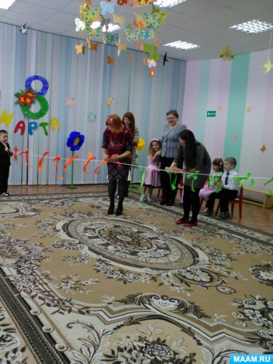 Смотреть фотографию №9 Фото №9 В средней группе лет дети играли в оркестре на различных музыкальных инструментах ложки колокольчики бубен и другие