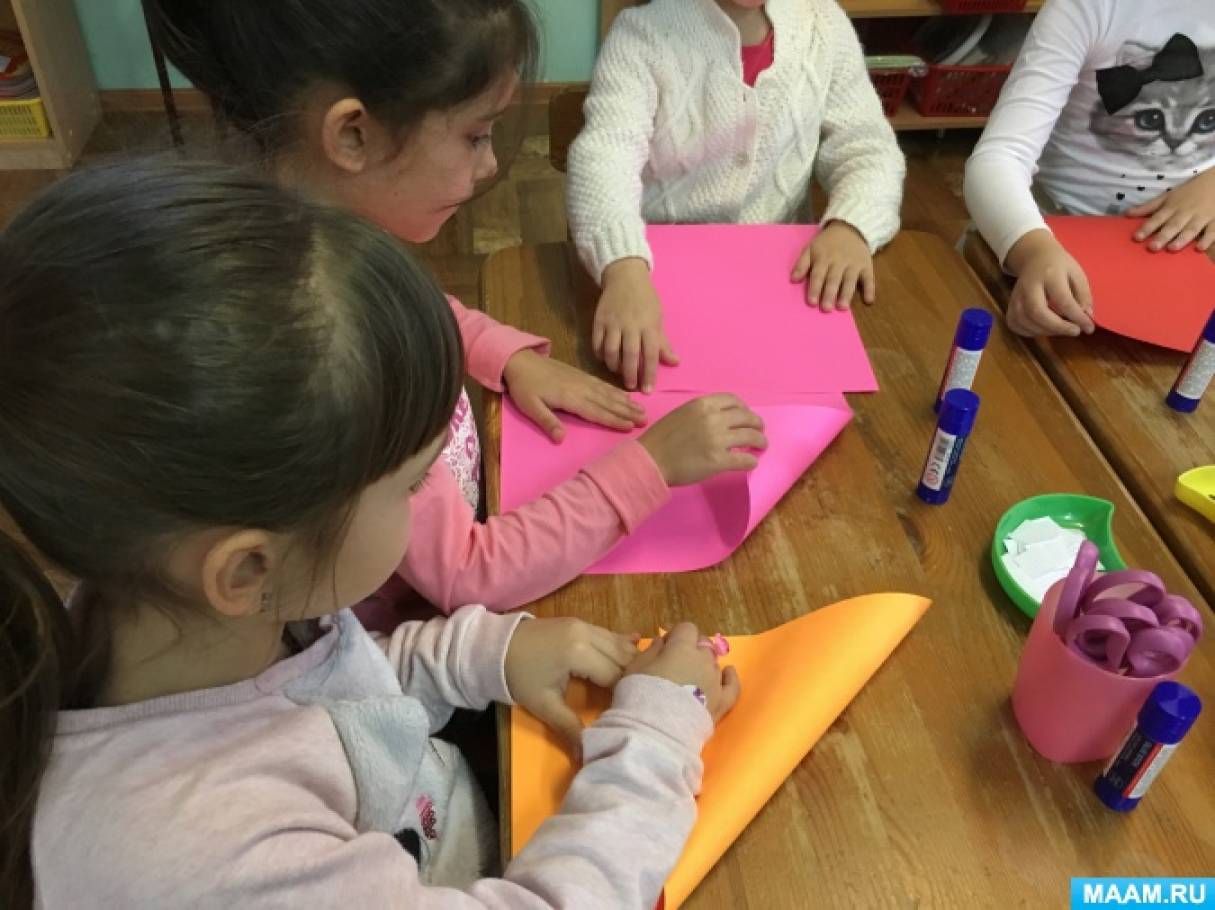 Занятия по труду в подготовительной группе. Занятия оригами для детей. Ручной труд в детском саду. Оригами в детском саду. Оригами в ДОУ занятие.