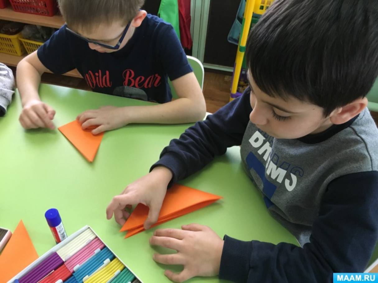 Конспекты оригами подготовительная группа. Занятие из бумаги. Оригами для детей. Занятие детьми с детьми оригами. Занятие оригами в школе.