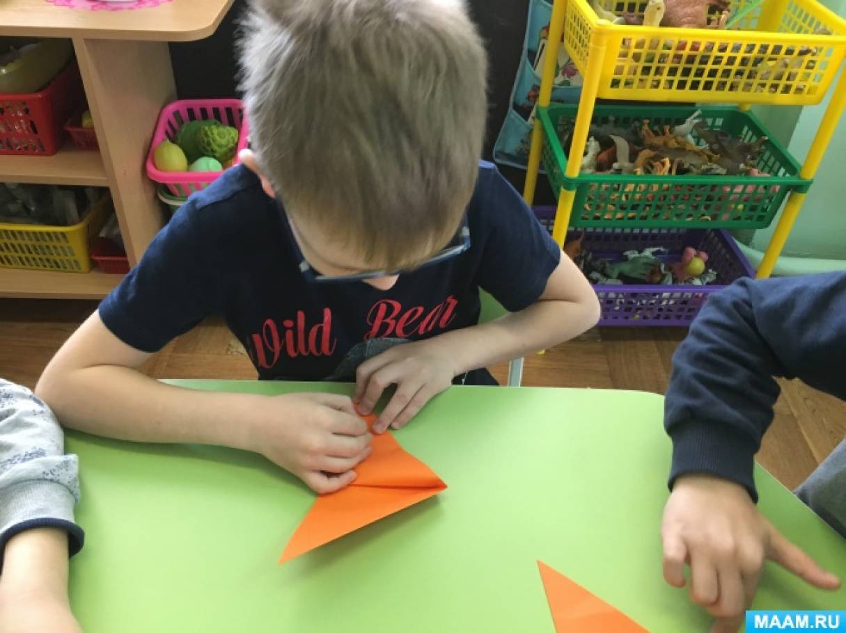 Мастер класс в подготовительной группе с родителями. Занятие по оригами для детей. Оригами в детском саду. Оригами для подготовительной группы детского сада. Оригами в старшей группе детского сада.