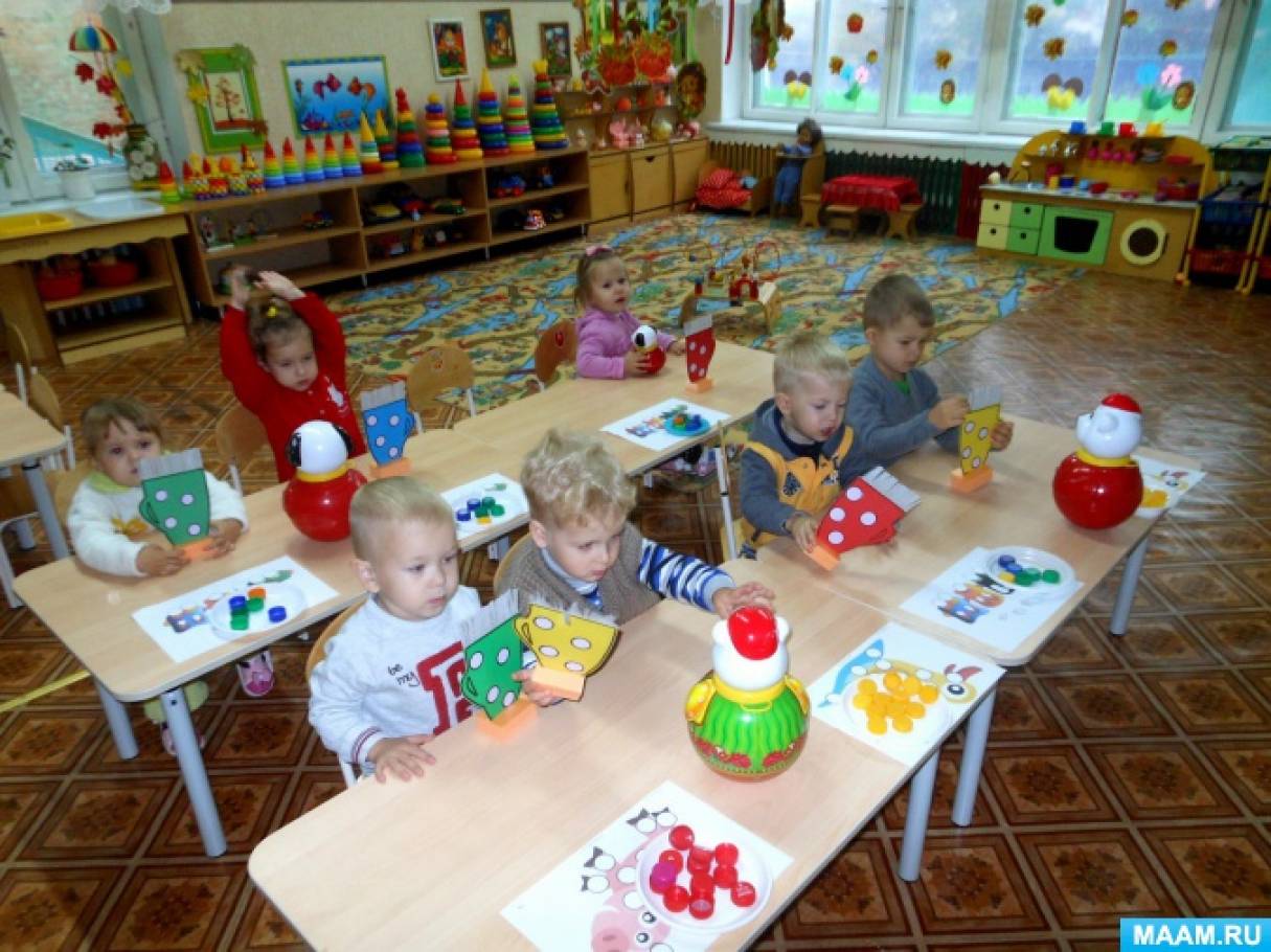 НОД в студии раннего развития «В гостях у неваляшек» Фото НОД в студии раннего развития «В гостях у неваляшек»