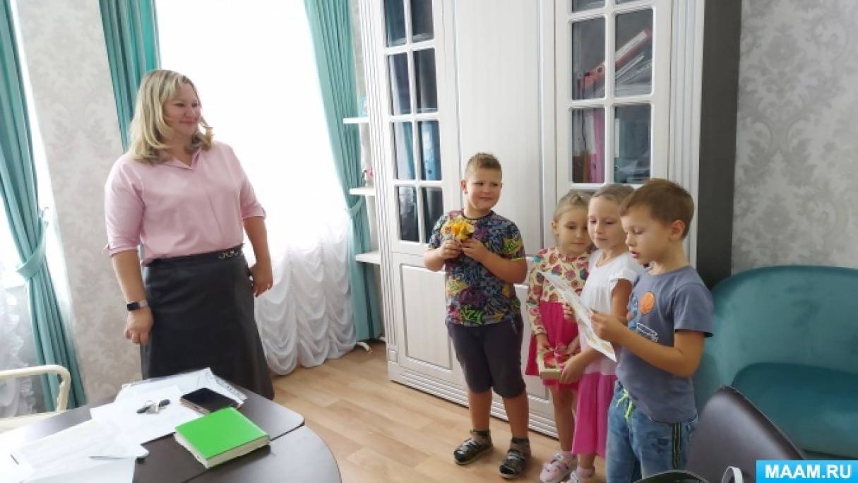 Фото №4 Спасибо им большое за активность и желание поздравить весь коллектив нашего детского сада