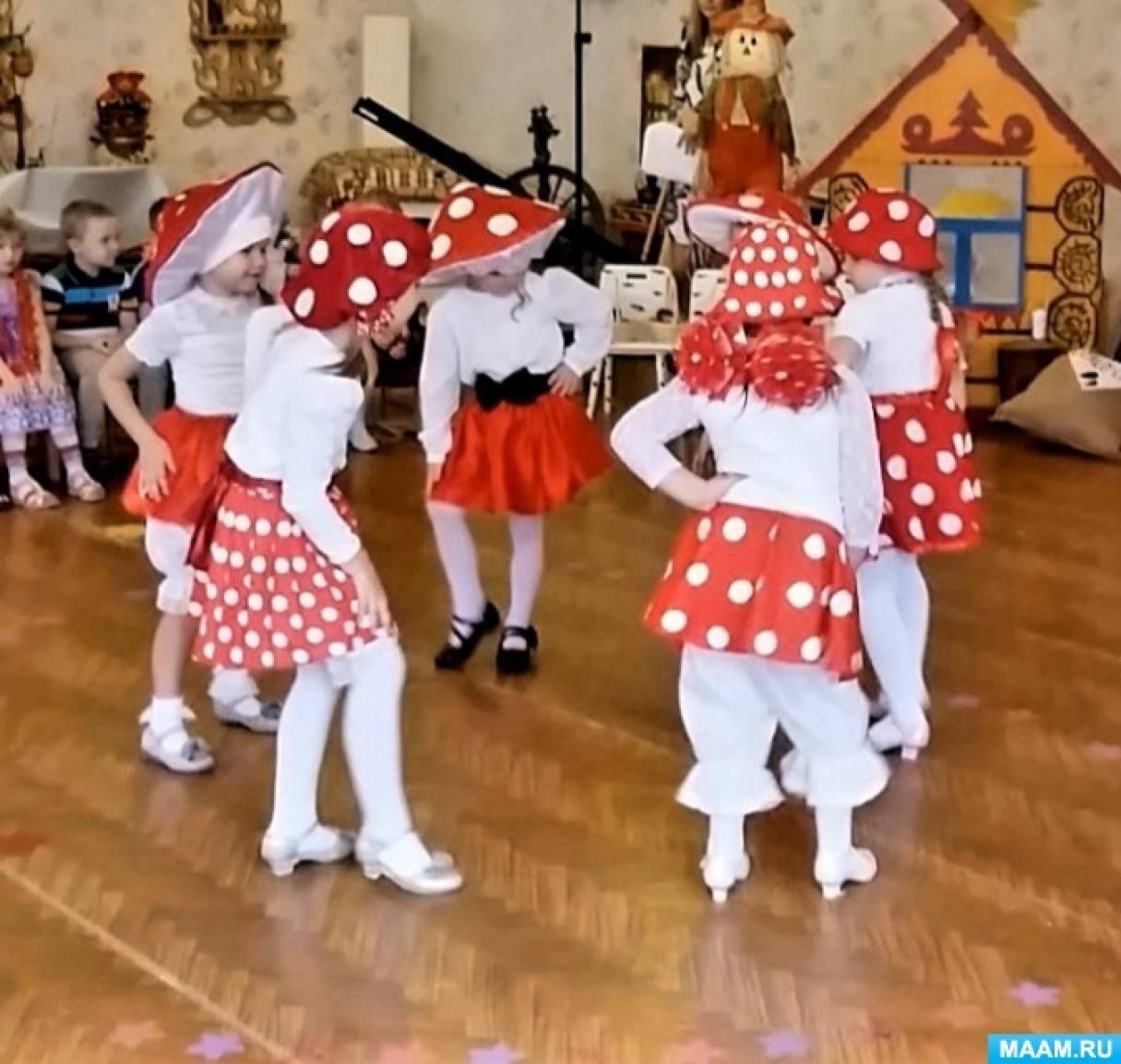 Танец мухоморы пареньки. Танец мухоморы пареньки