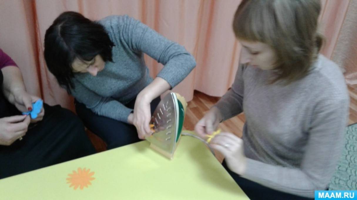 Смотреть фотографию №21 Фото №21 Приклеиваем крокодильчики к цветам