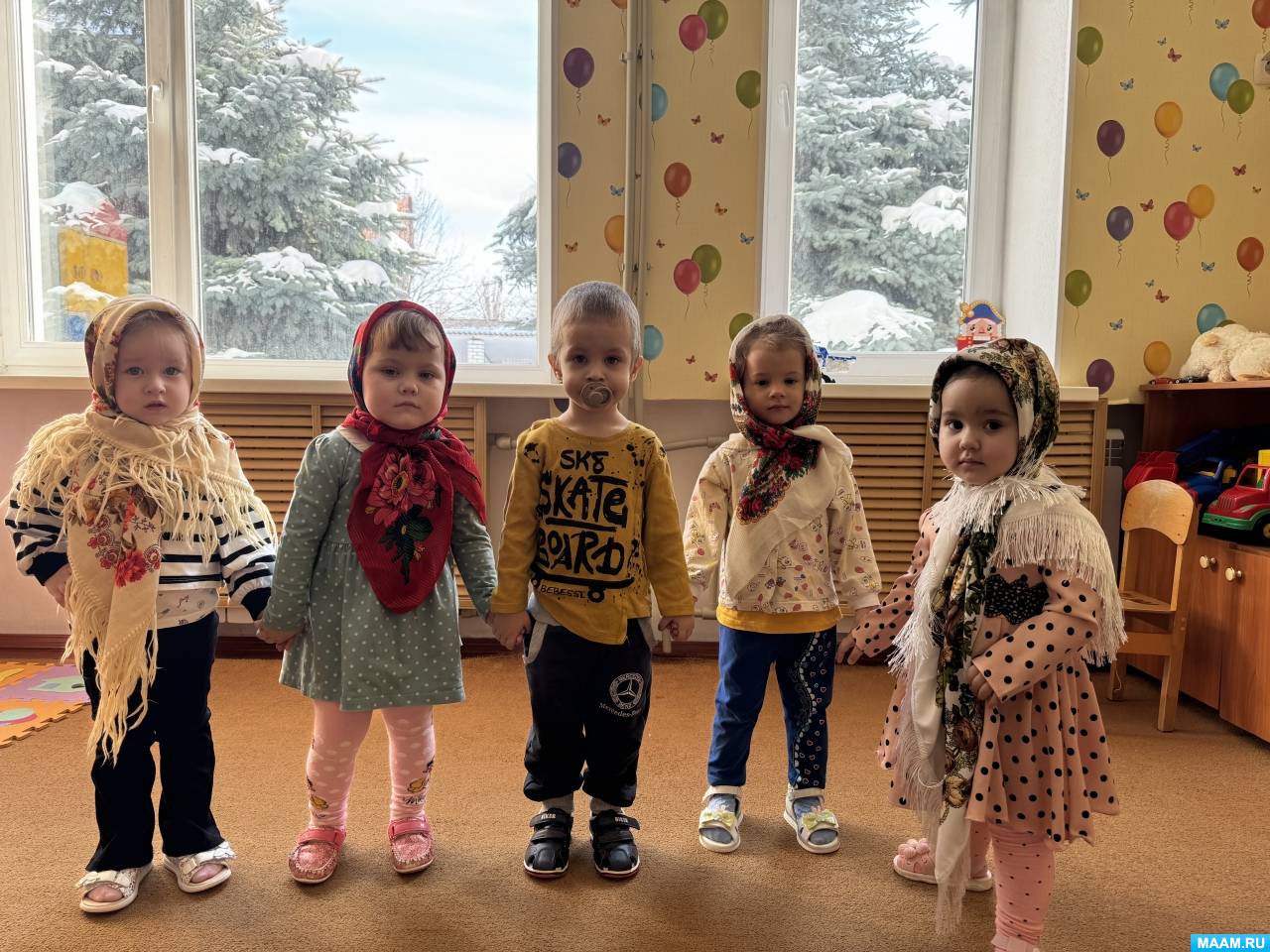 Фотоотчет о празднике в младшей группе «Масленица к нам пришла»