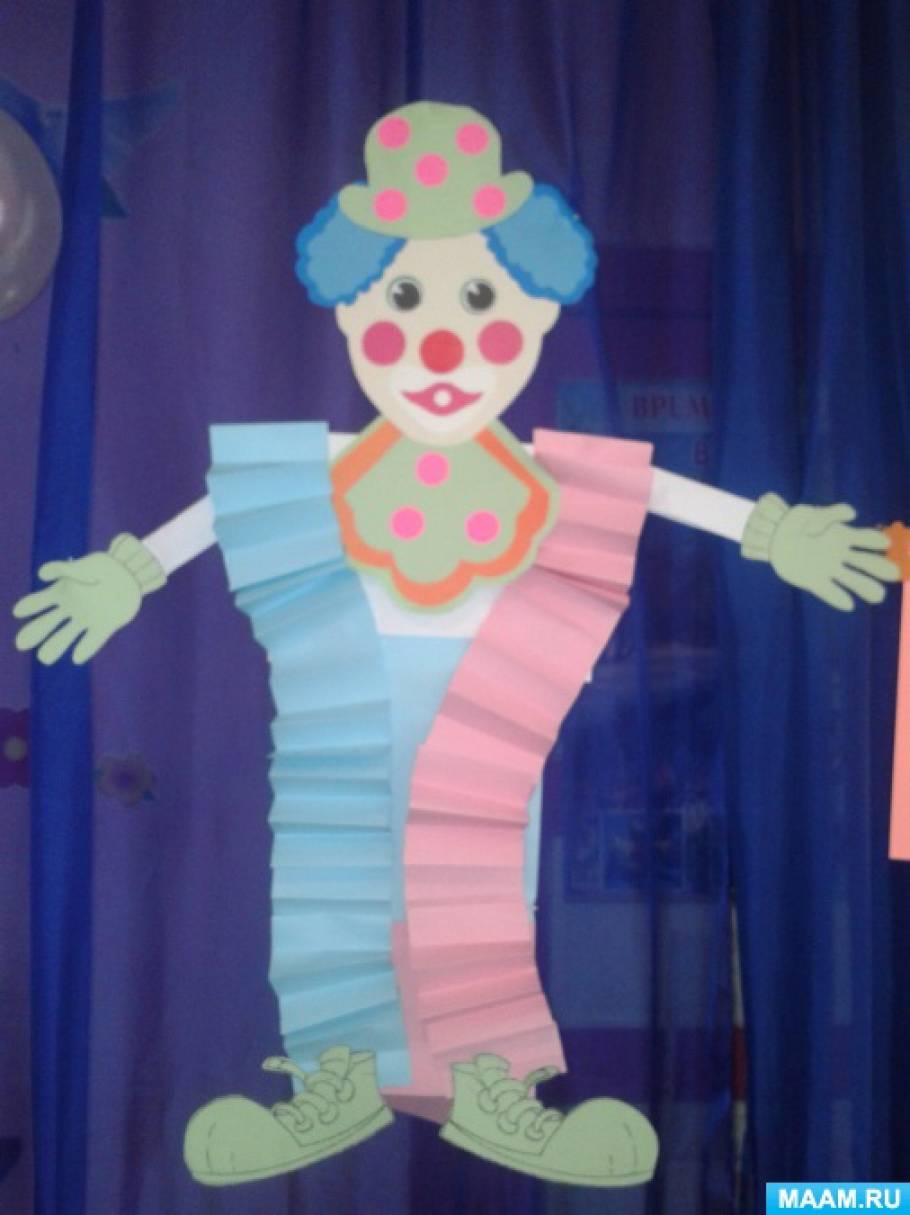 украшение детского сада. день смеха оформление в детском саду. украшение зала на 1 апреля. украшение зала на день защиты детей в детском саду. день смеха в детском саду.